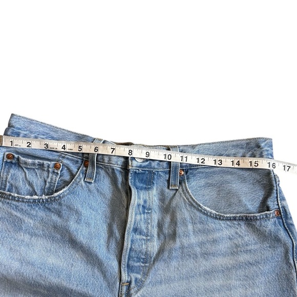 Levi's 501® Original Fit High Rise Women's Shorts- Size 30 - Picture 12 of 14